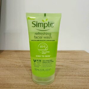 ژل شستشوی صورت سیمپل مدل refreshing